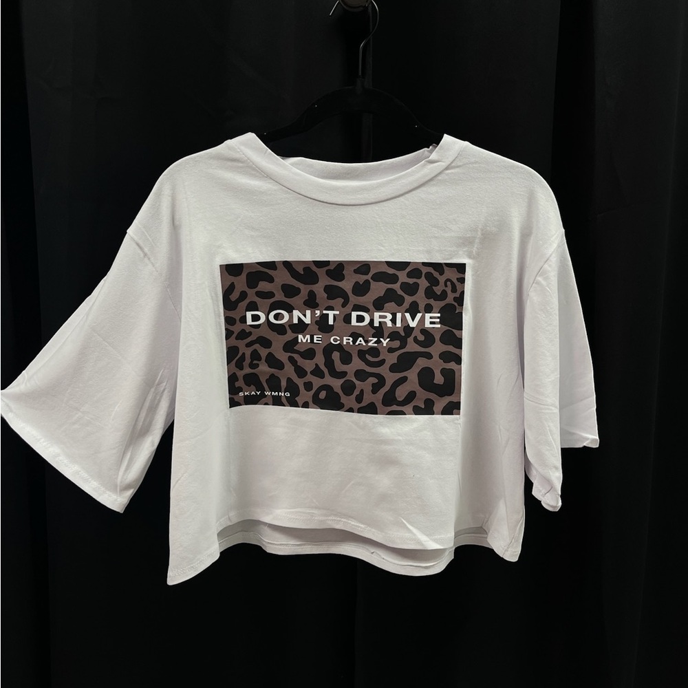 🔥NWT🎁 Great gift idea!  White Cropped T-Shirt with Leopard Print (many sizes)